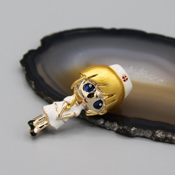 Nurse pin brooch life saver medic cute jewelry - Picture 3 of 11